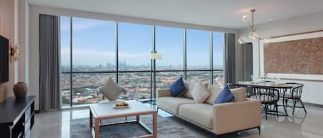 Executive Suite, Multiple Beds | Minibar, desk, laptop workspace, soundproofing