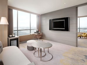 Superior-suite - 1 kingsize-seng | Minibar, skrivebord, arbejdsområde til bærbare computere, lydisolering