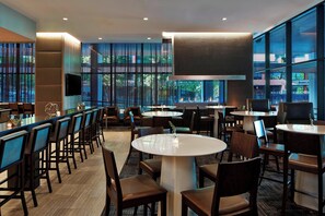Lobby-Lounge