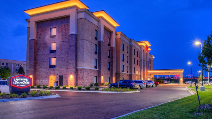 Hampton Inn & Suites Wixom