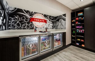 Snack bar