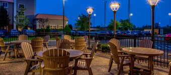 Hampton Inn & Suites Wixom