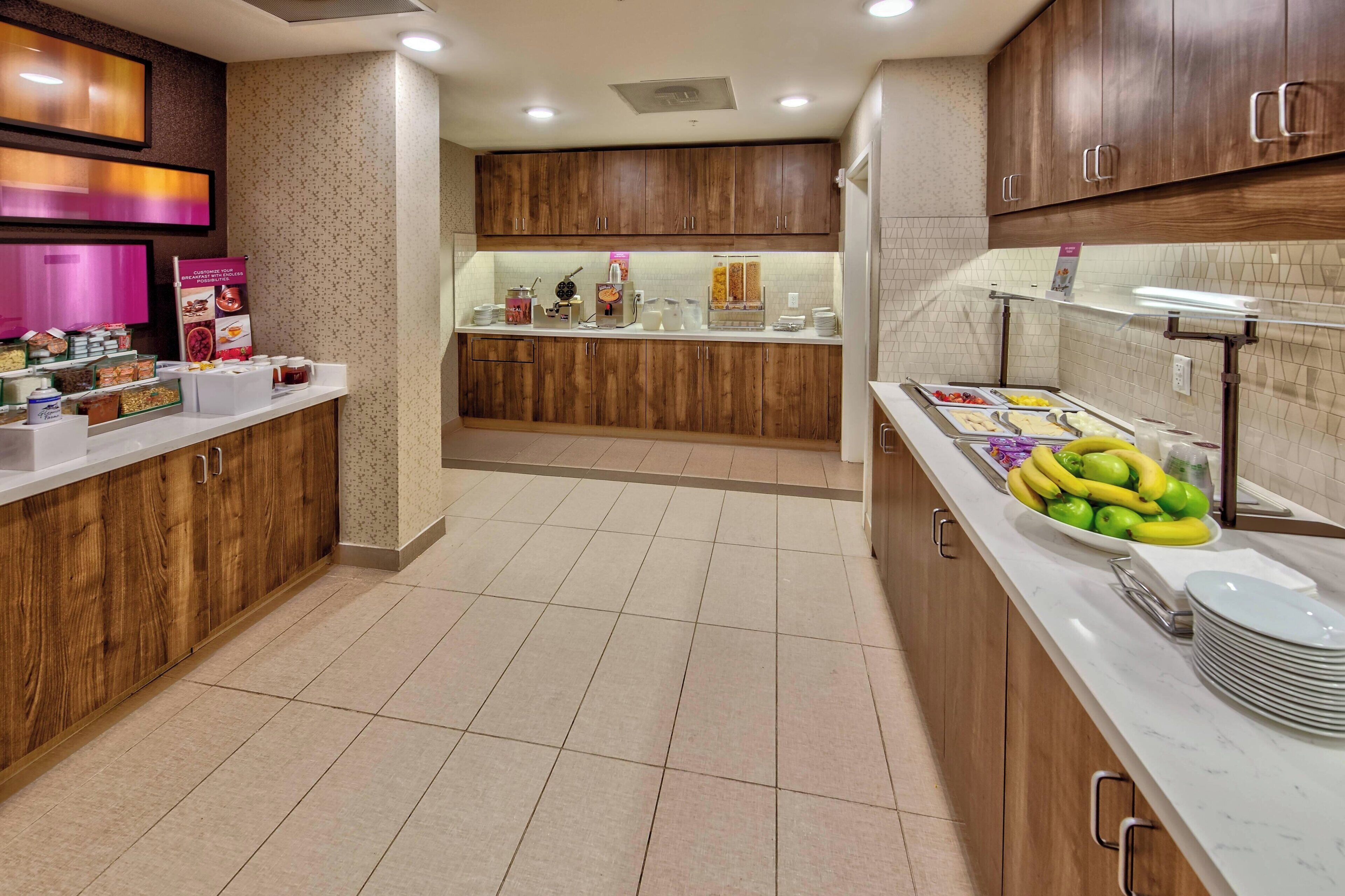 free daily full breakfast