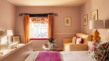 Junior-Suite | Individuell dekoriert, Bügeleisen/Bügelbrett, kostenloses WLAN