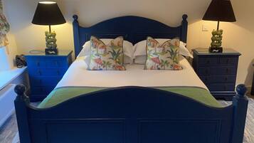 Junior suite | Individueel gedecoreerd, een strijkplank/strijkijzer, gratis wifi