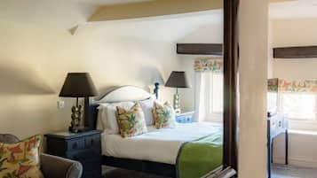 Junior Suite | Individually decorated, iron/ironing board, free WiFi, bed sheets