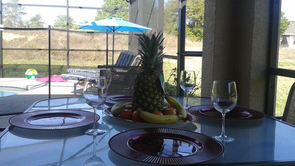 Outdoor dining - Disney area vacation home (Davenport)