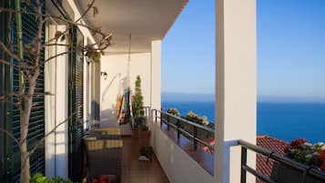 Panoramic Apartment, 2 Bedrooms, Balcony, Sea View | Terrace/patio