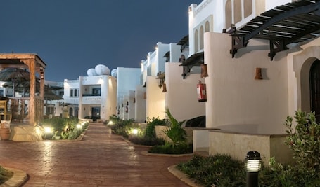 Exterior. Tivoli Hotel Aqua Park