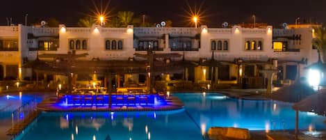 2 outdoor pools, pool umbrellas, sun loungers