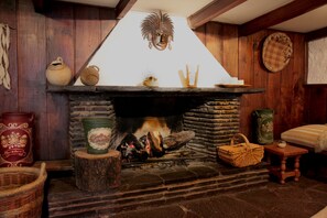 Fireplace - Hotel Posada de Farellones (Lo Barnechea)