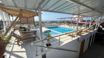 32-inch Smart TV with cable channels