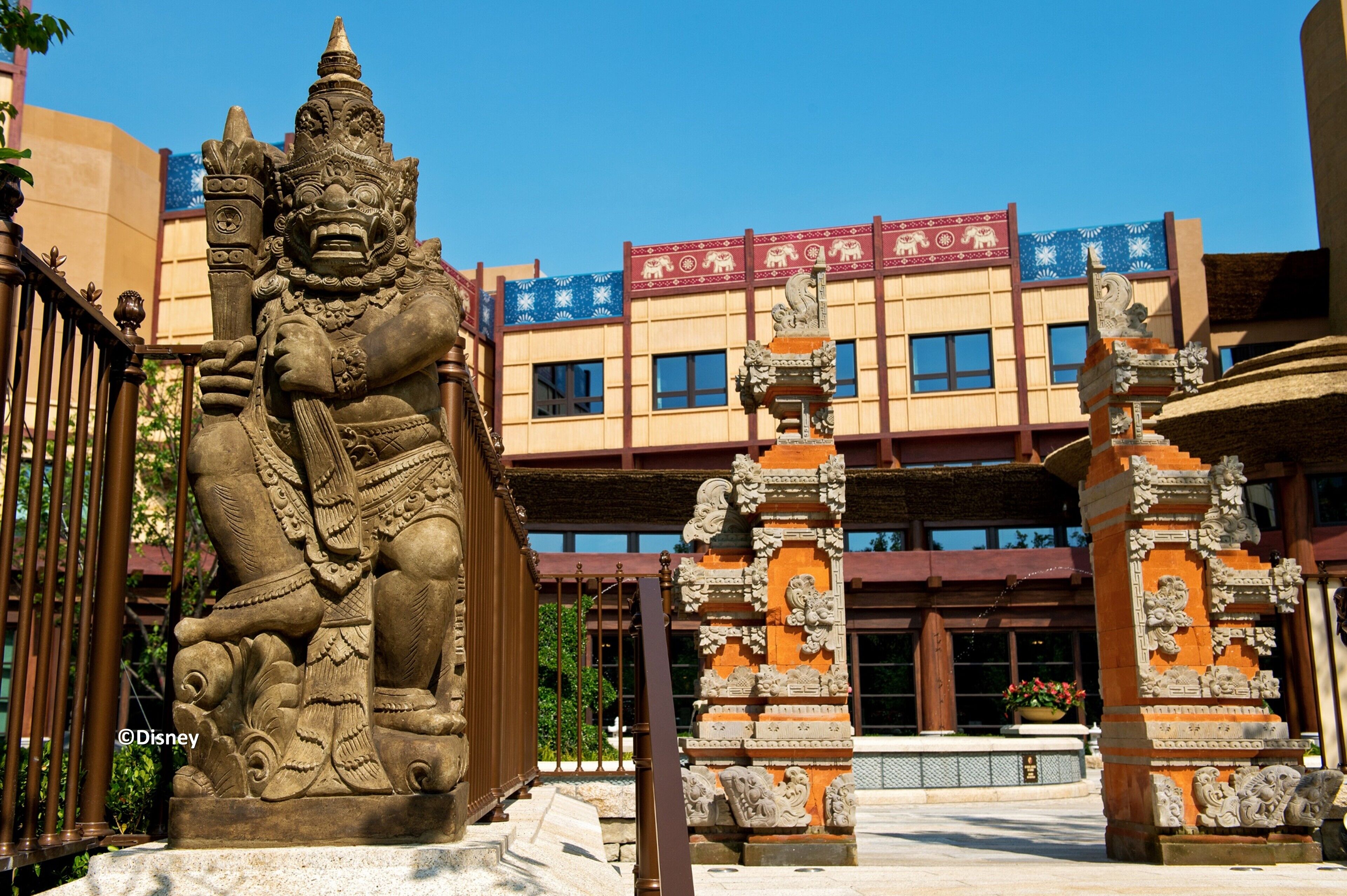 Photo - Disney Explorers Lodge