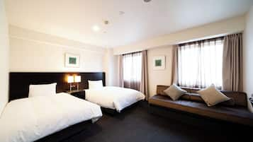 【Main Building】Deluxe Twin, Non Smoking (36.1 ㎡) | Desk, soundproofing, free WiFi, bed sheets