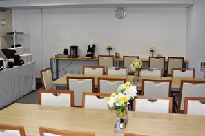 Daily buffet breakfast (JPY 500 per person) - Rotary Hotel Imazato (Osaka)