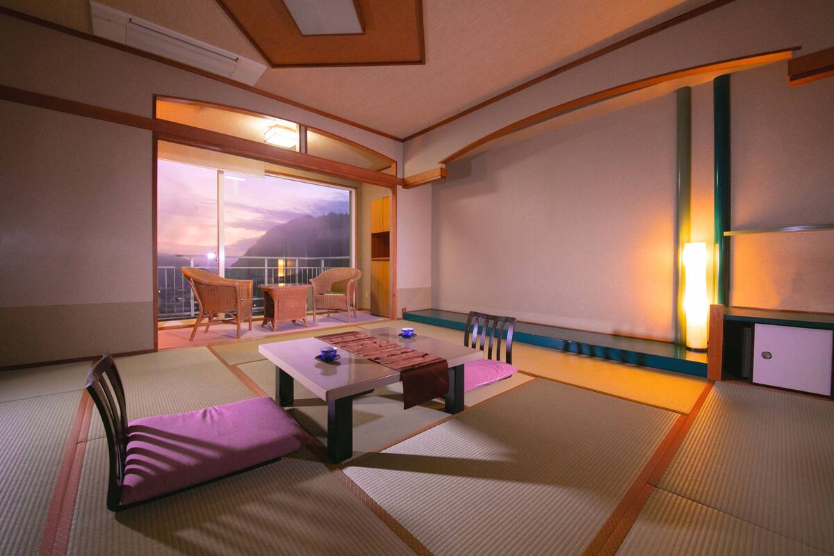 Japanese-Style Superior Room