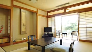 Japanese Annex Room Superior with indoor bath | Desk, free WiFi, bed sheets, wheelchair access