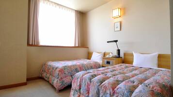 Escritorio, wifi gratis, ropa de cama y acceso para silla de ruedas