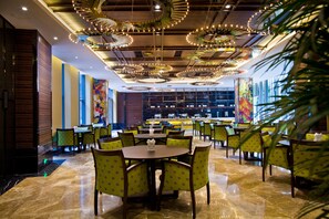 Desayuno buffet diario (CNY 68 por persona)