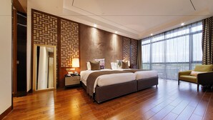 Premium bedding, minibar, in-room safe, desk - Spring Hotel International Shanghai Pudong (Shanghai)