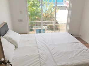In-room safe, desk, rollaway beds, free WiFi
