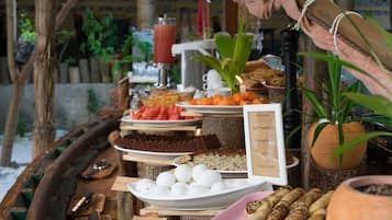Desayuno buffet todos los días (con cargo)