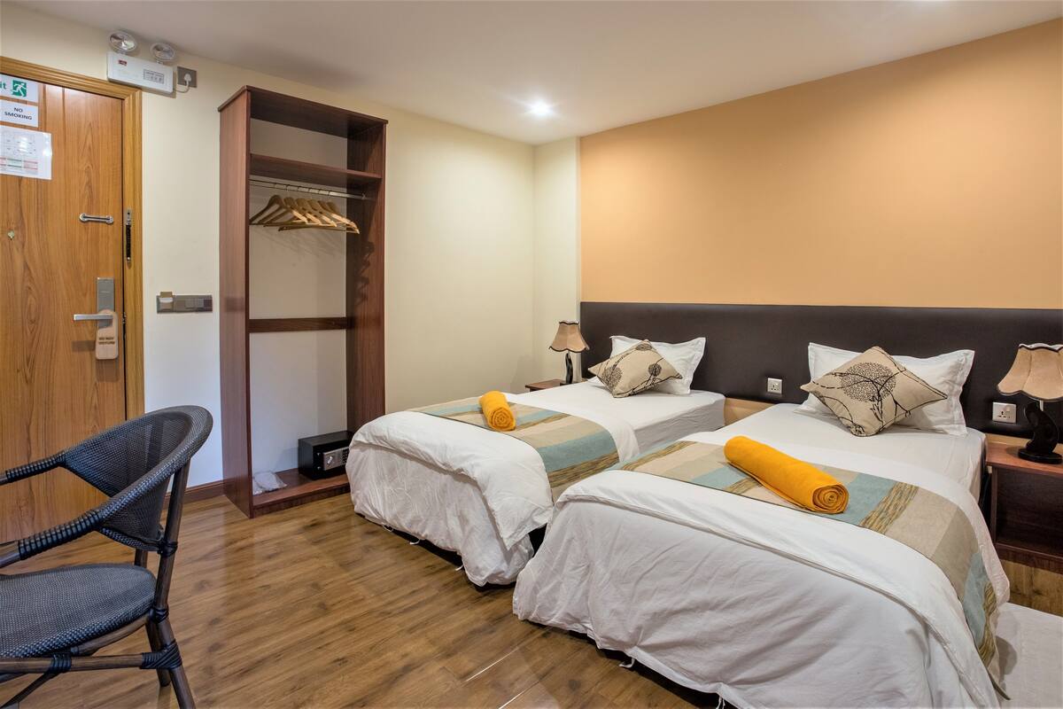 1 bedroom, memory-foam beds, minibar, in-room safe