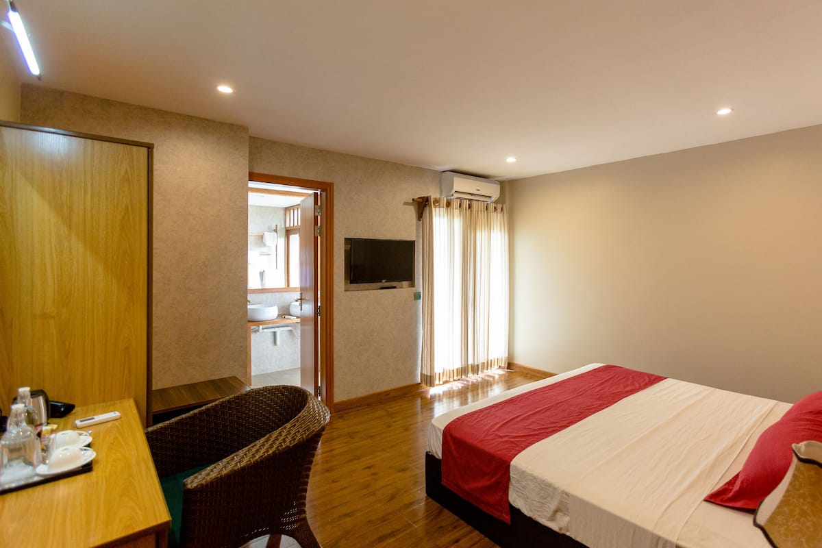 Suite, Balcony, Garden View (20% off on Return Shared Speed Boat transfer from Airport) | Lit avec matelas en mousse à mémoire, minibar, coffre-fort, bureau