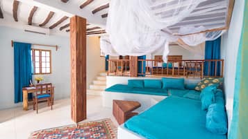 Family Pool Bungalow