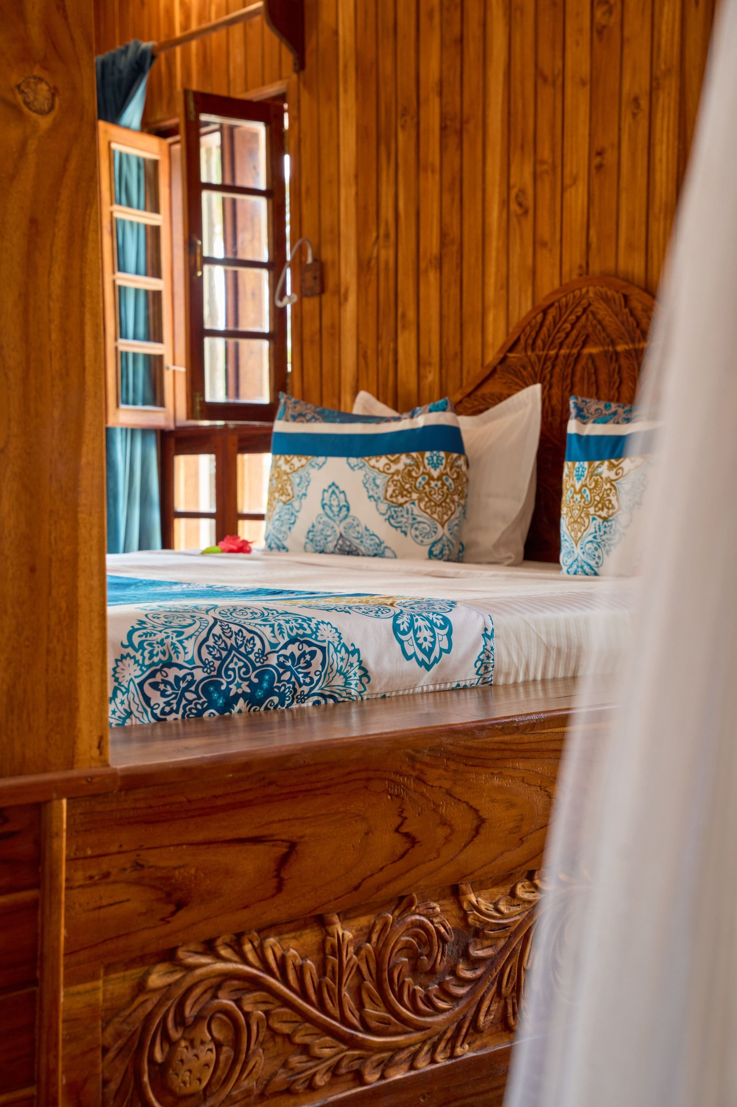 Pool Bungalow | In-room safe, desk, laptop workspace, WiFi (free)