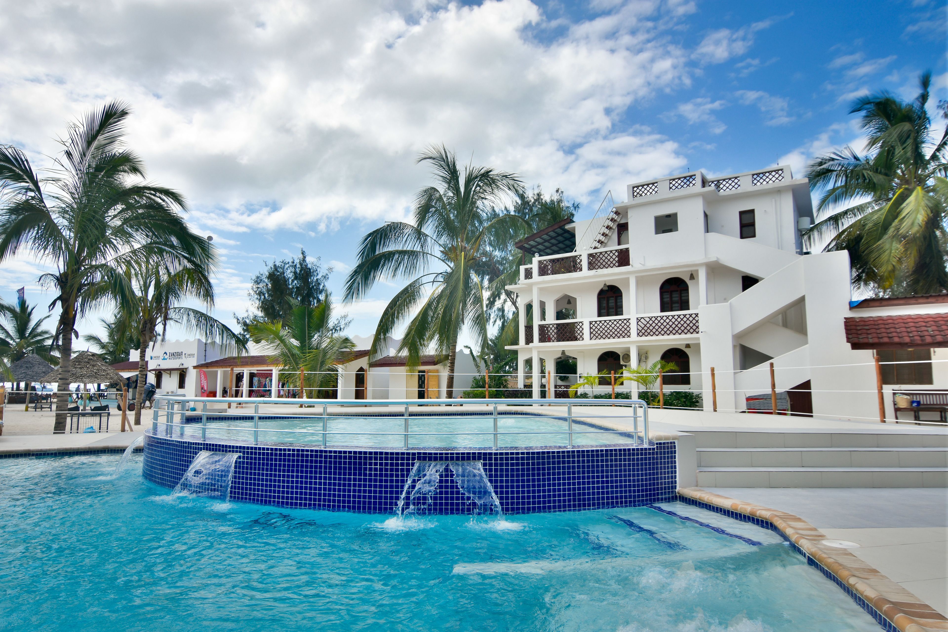 Außenpool, Liegestühle