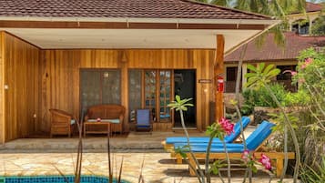 Pool Bungalow