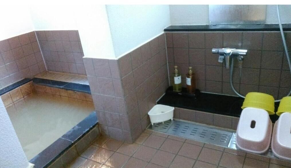 japanese standard room 6~8 tatami space | bathroom | combined shower/bathtub, free toiletries, hair dryer, slippers