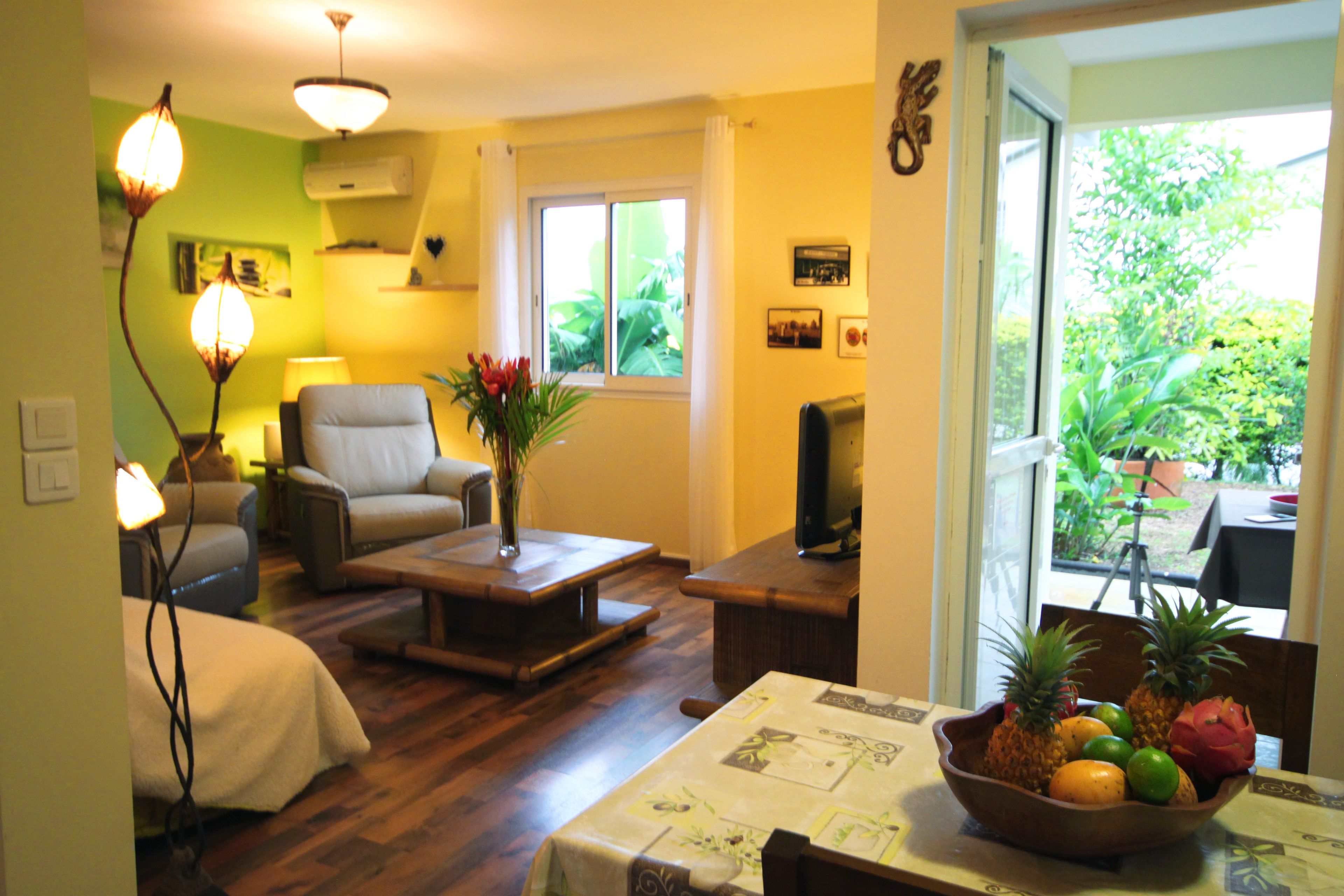 Comfort Apartment, 1 Bedroom, Ground Floor | Living room | Flat-screen TV