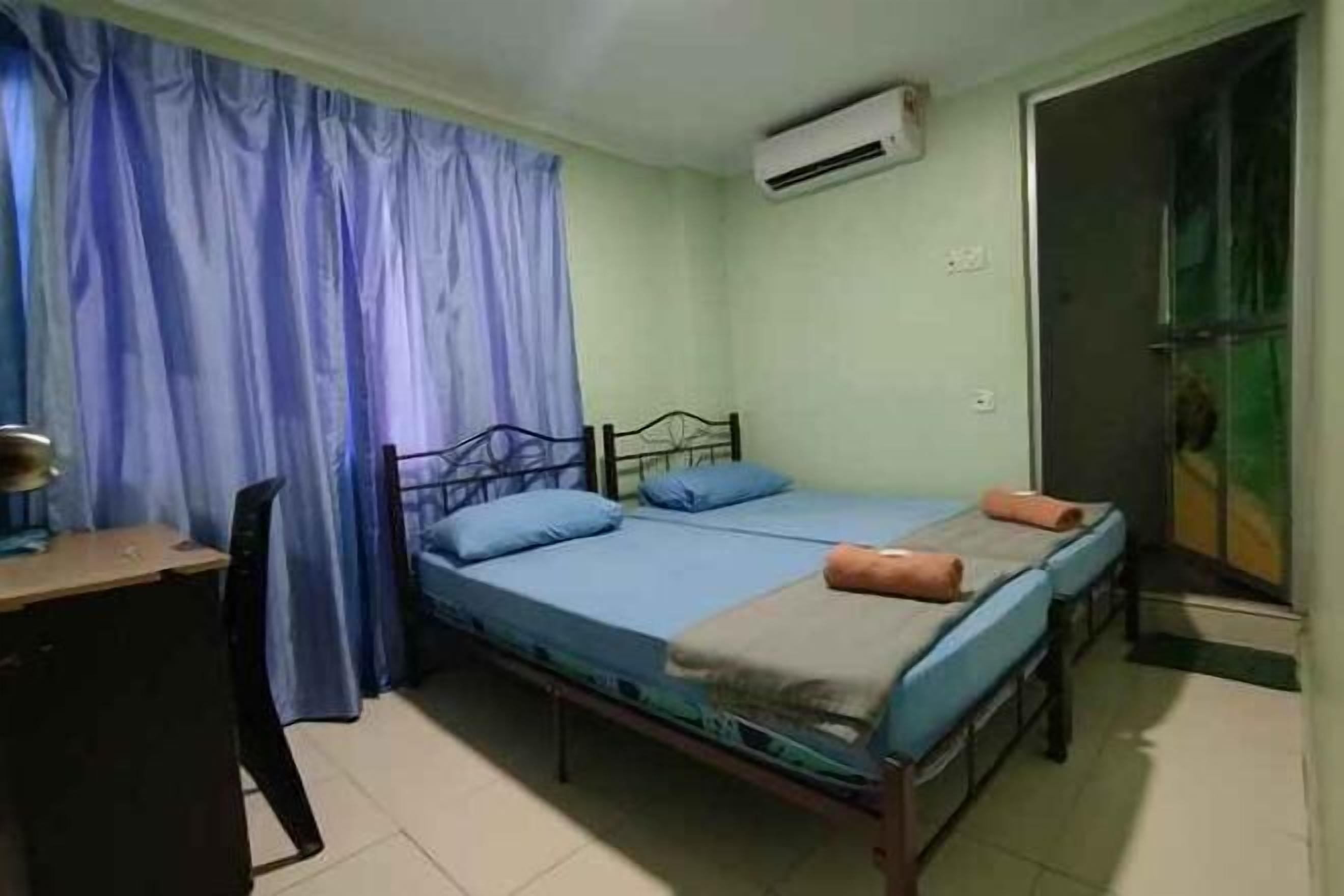 Desk, iron/ironing board, free WiFi, bed sheets