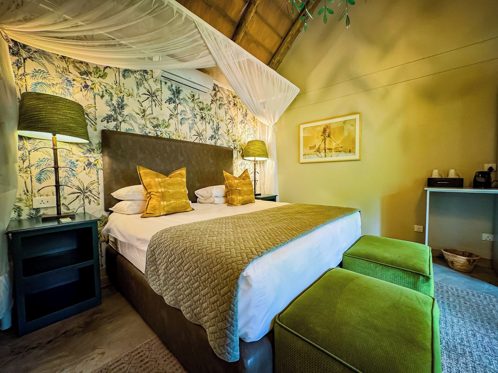 Phòng Deluxe, 1 giường đôi | Két bảo mật tại phòng, truy cập Internet không dây miễn phí 