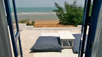 Beach Front | บริเวณนั่งเล่น | ทีวีจอแอลซีดี