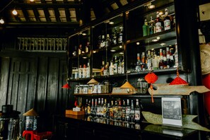酒吧（店内）