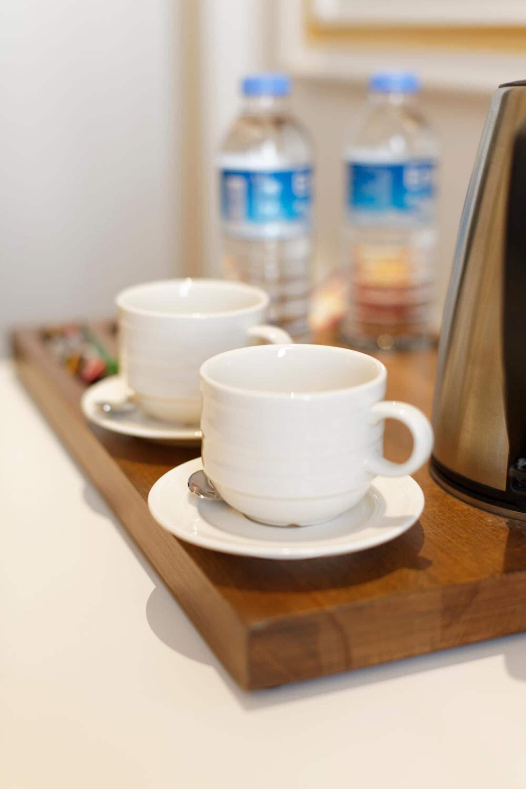 coffee/tea maker, electric kettle