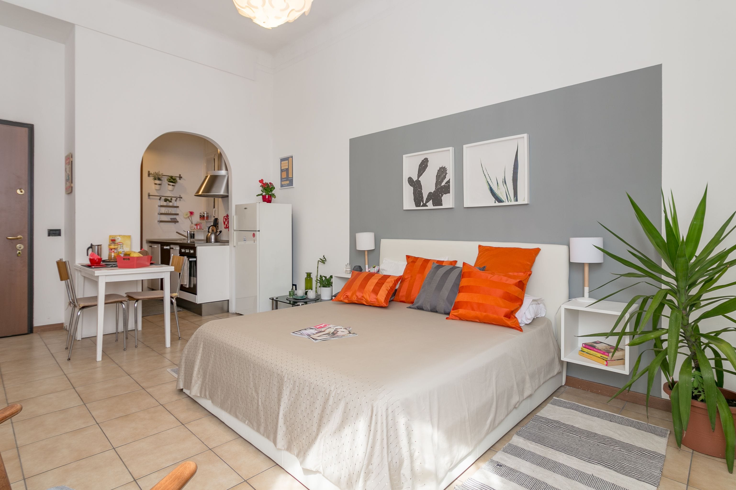 スタジオ | アイロン / アイロン台、WiFi (無料)、ベッドシーツ