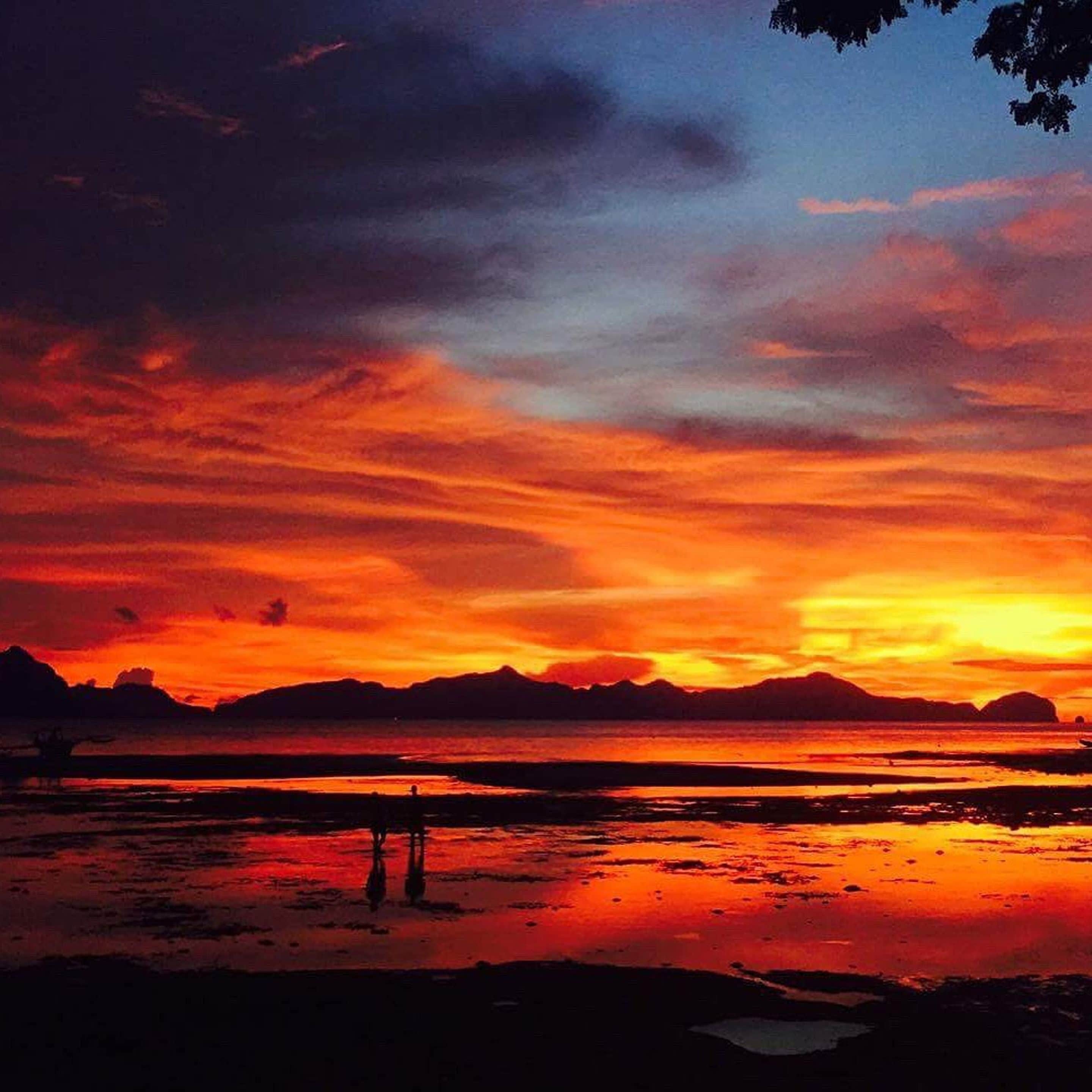 海灘、躺椅、太陽傘、沙灘巾