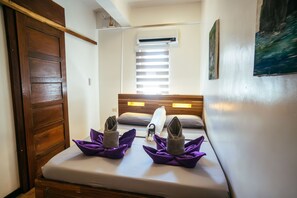 Double Room | Bed sheets - Outpost Beach Hostel - Adults Only (El Nido)