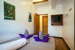 Double Room | Soundproofing, bed sheets