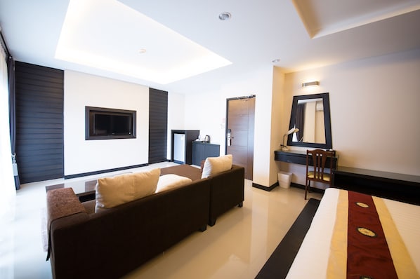 Superior Double Room | In-room safe, soundproofing, free WiFi - Lulu Hotel (Ratsada)