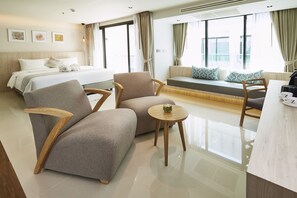 42-inch TV with cable channels - Zand Morada Pattaya (Pattaya)