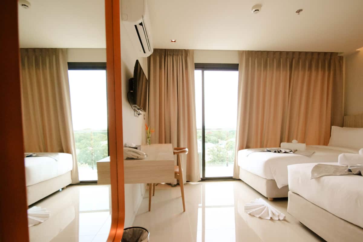 Superior-Zimmer | Bettwäsche aus ägyptischer Baumwolle, hochwertige Bettwaren, Minibar