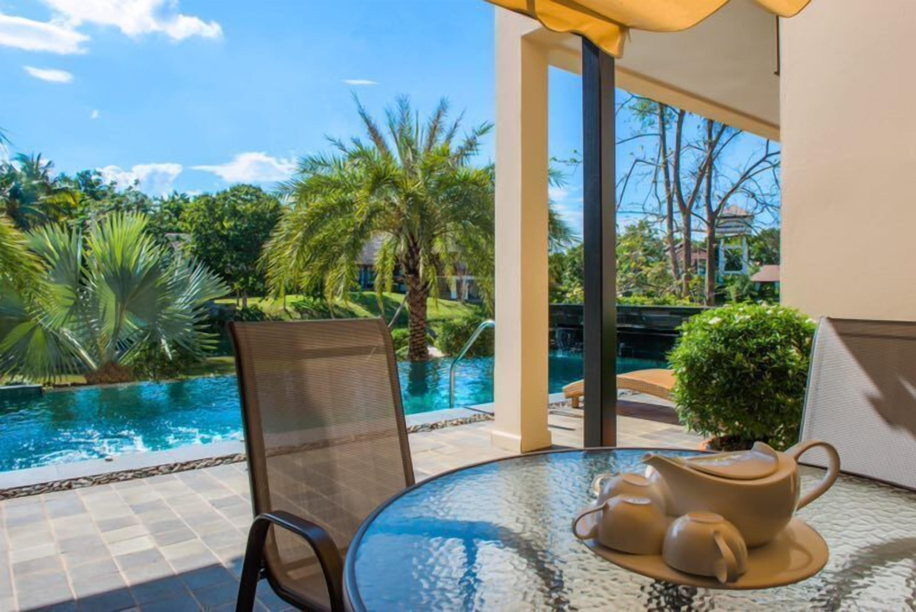 Deluxe House, 4 Bedrooms, Private Pool, Lake View | Terrace/patio