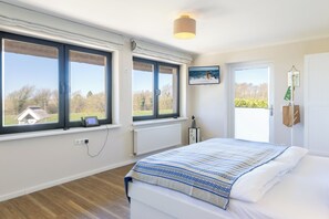 Habitación doble (Petterson) | Edredón, caja de seguridad en la habitación y decoración personalizada