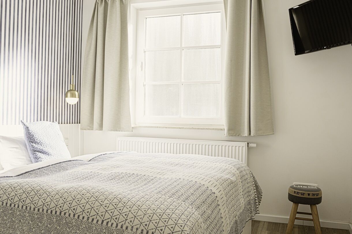 double room (schattschneider) | in-room safe, free wifi, bed sheets