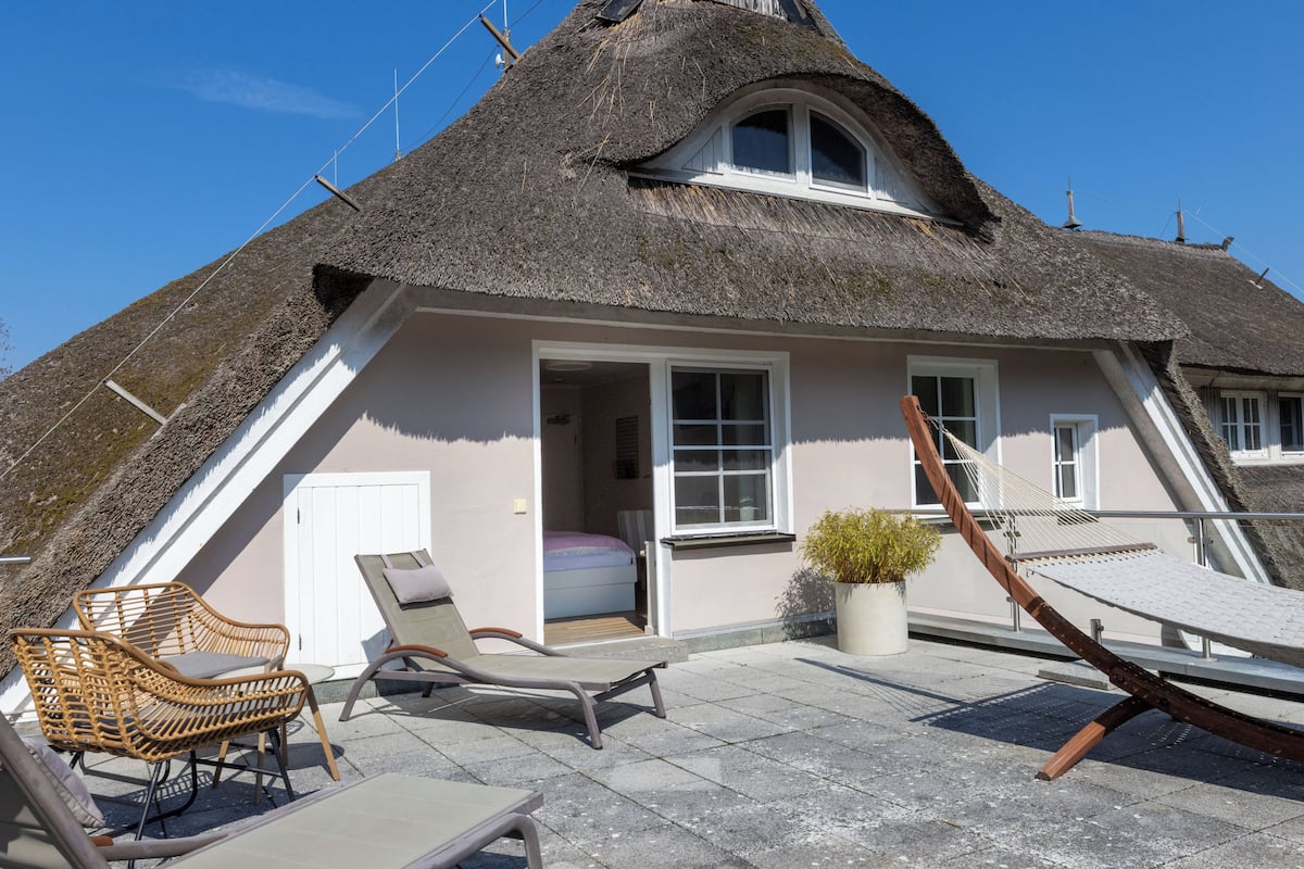 Double room sun deck | Down comforters, in-room safe, individually decorated